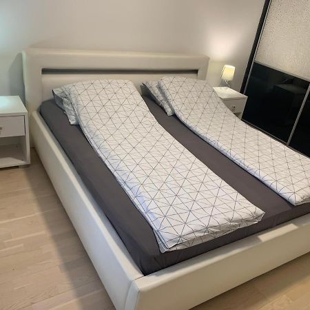 Apartment Onyx Free Garage Parking サラエヴォ エクステリア 写真
